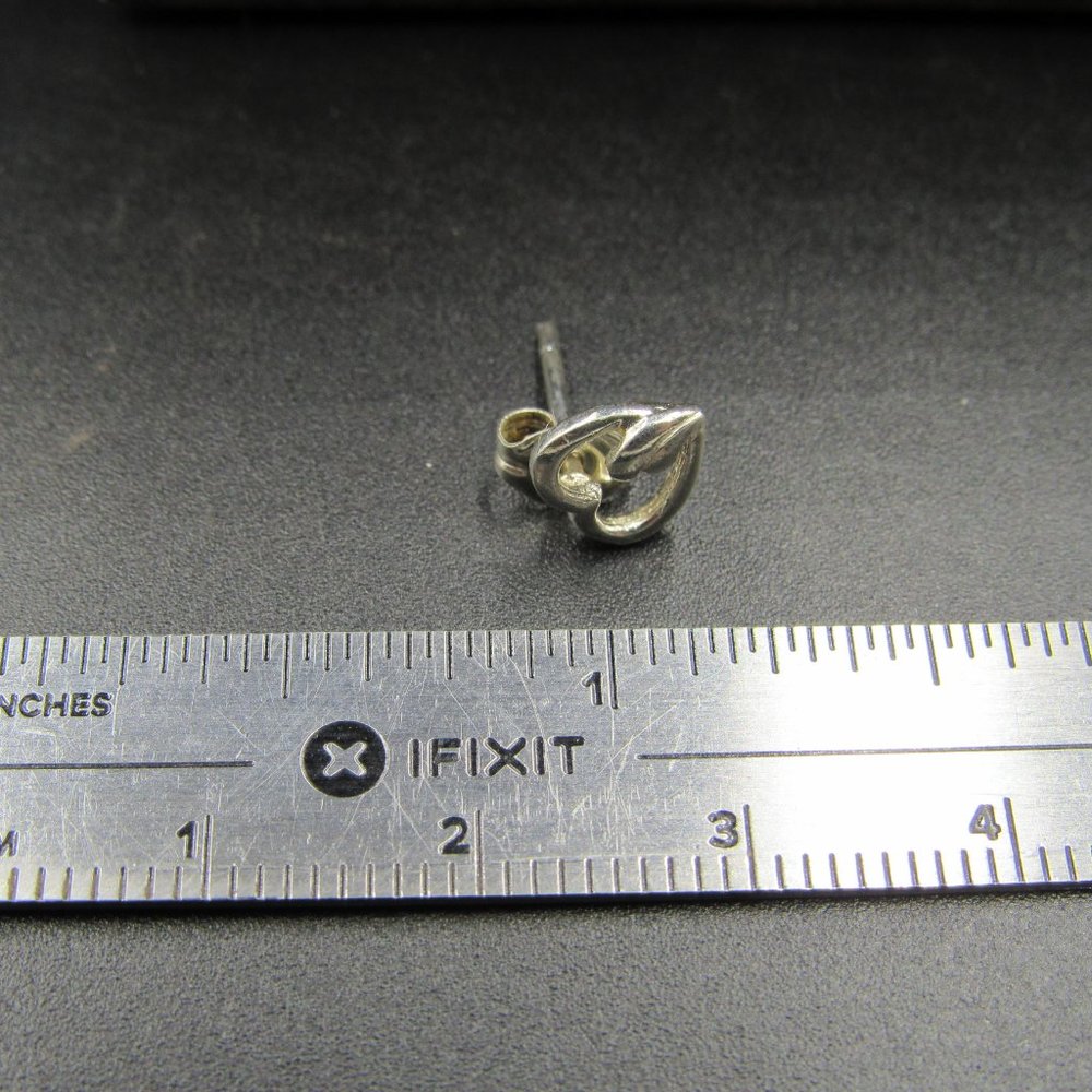 Sterling Silver Tiny Odd Heart Stud Earrings Vint… - image 4